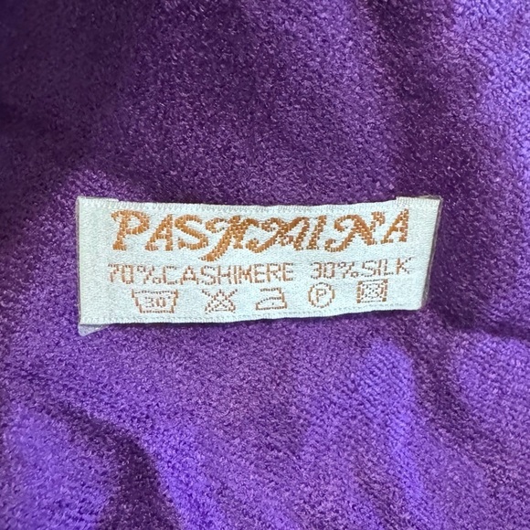 Pashmina Shawl Wrap Cashmere Silk Scarf in Purple/Lavender 26in x 75 in - Picture 2 of 16